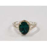SILVER AND GREEN STONE RING 2.9G SIZE R1/2