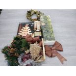 CHRISTMAS DECORATIONS TO INCLUDE 5FT TREE LIGHT UP WOODEN TREE WREATHS BOWS ETC