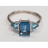 9CT WHITE GOLD 3 STONE TOPAZ RING, 1.5G SIZE N