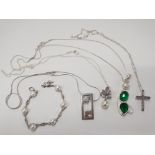 4 SILVER NECKLACES WITH PENDANTS AND ONE SILVER BRACELET 47.5G