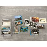 A COLLECTION OF POSTCARDS TO INCLUDE TRAVEL ROYALS REPRODUCTIONS ETC