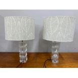 A PAIR OF GLASS TABLE LAMPS WITH LEAF PATTERN SHADES 48CM HIGH OVERALL