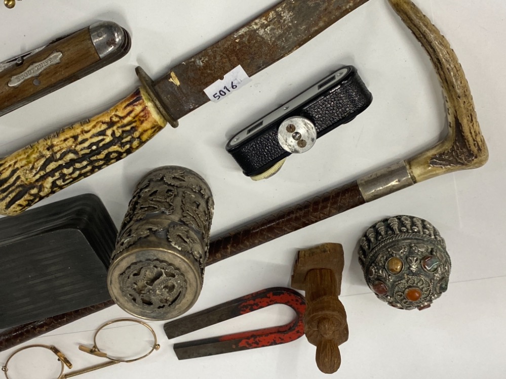 SMALL TRAY LOT OF EASTERN WHITE METAL BOXES INLAID STONES, BOY SCOUT WHISTLE AND PENKNIFE ALSO - Bild 2 aus 3