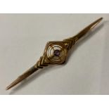 9CT GOLD AMETHYST BAR BROOCH, 1.5G GROSS