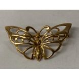 9CT YELLOW GOLD BUTTERFLY BROOCH, 3G
