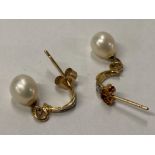 9CT GOLD DIAMOND AND CULTURED PEARL DROP EARRINGS, 1.1G