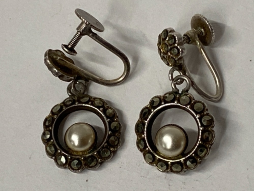 SILVER AND MARCASITE SCREW FITTING EARRINGS, 4.2G