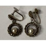 SILVER AND MARCASITE SCREW FITTING EARRINGS, 4.2G