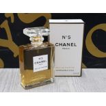 A FULL BOTTLE OF WOMAN'S PERFUME CHANEL NO 5 PARIS, 100ML BOTTLE WITH BOX, A PERFECT CHRISTMAS GIFT