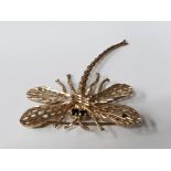 YELLOW GOLD DRAGONFLY BROOCH SET WITH 2 SAPPHIRES IN THE EYES 5.1G GROSS