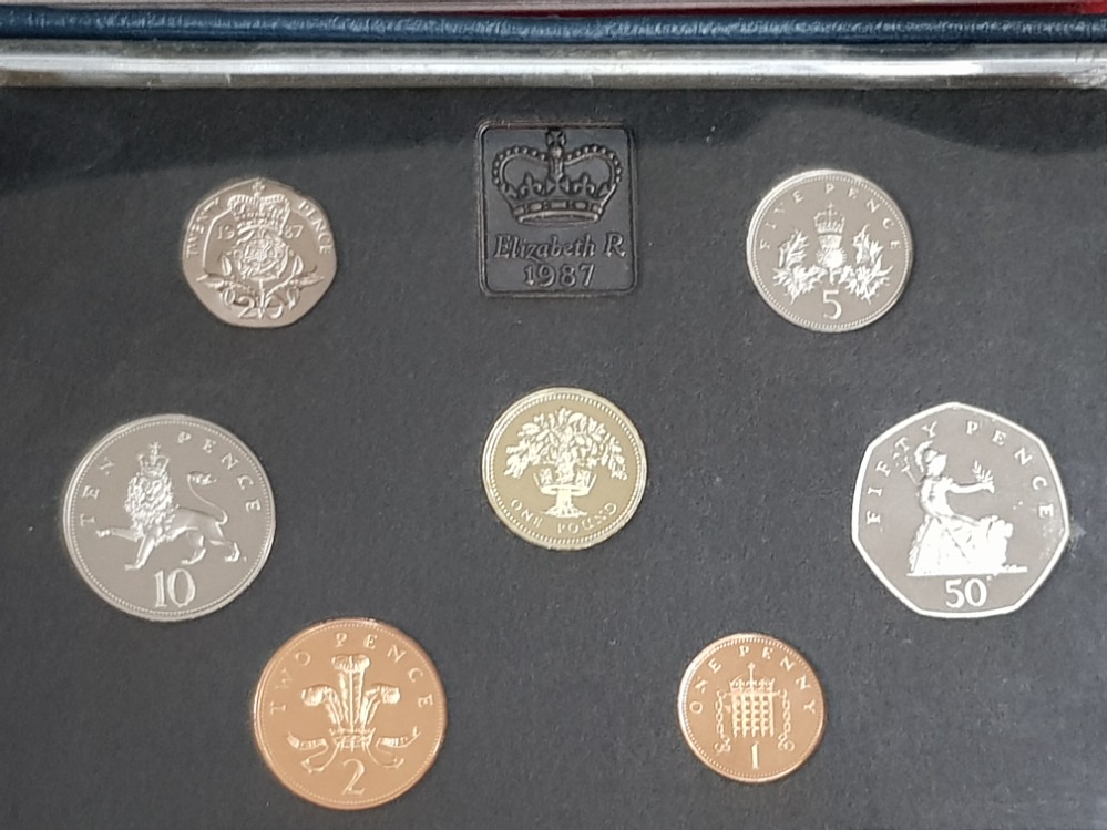 2 ROYAL MINT UK 1987 AND 1988 PROOF YEAR SETS COMPLETE IN ORIGINAL CASES WITH CERTIFICATES - Image 3 of 6