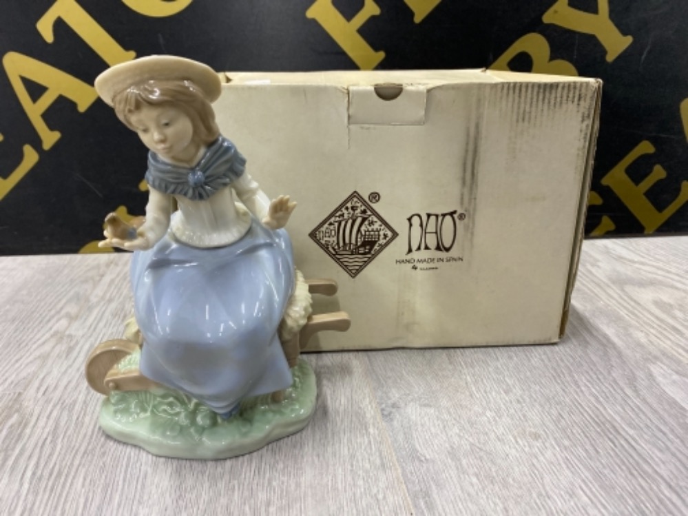 NAO BY LLADRO FIGURE 1106 FRIENDLY ADVICE, WITH ORIGINAL BOX
