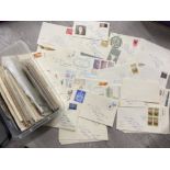 LARGE QUANTY OF VINTAGE FIRST DAY COVERS MAINLY DATED 1970S AND CANADIAN, WELL OVER 100 IN TOTAL