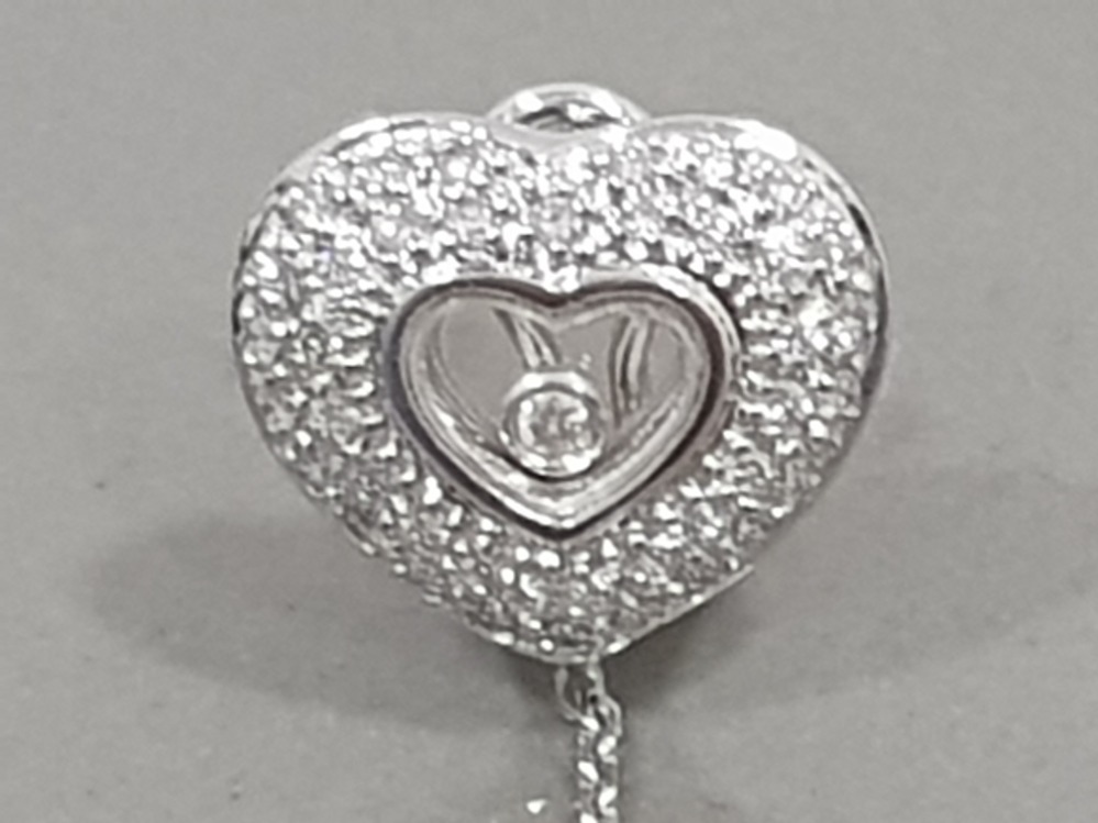 18CT WHITE GOLD FLOATING DIAMOND HEART CLUSTER WITH DROP SET DIAMOND - Image 3 of 3