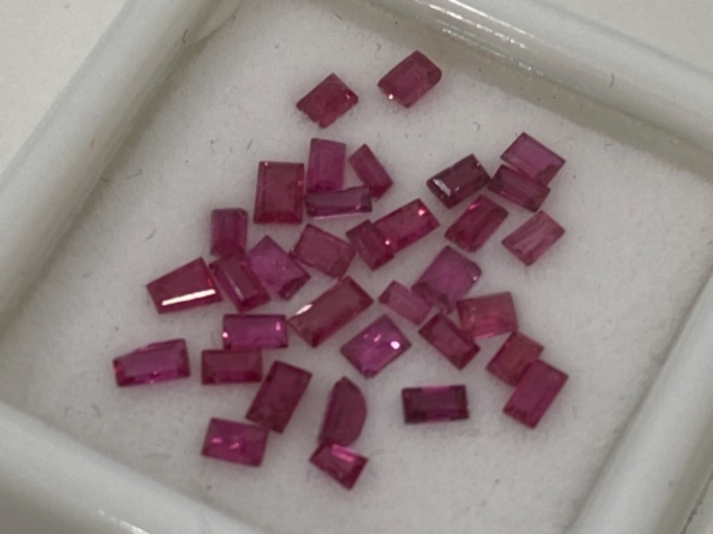 1.88 CARATS RUBIES - MIXED SIZE BAGUETTE CUTS - Image 2 of 2