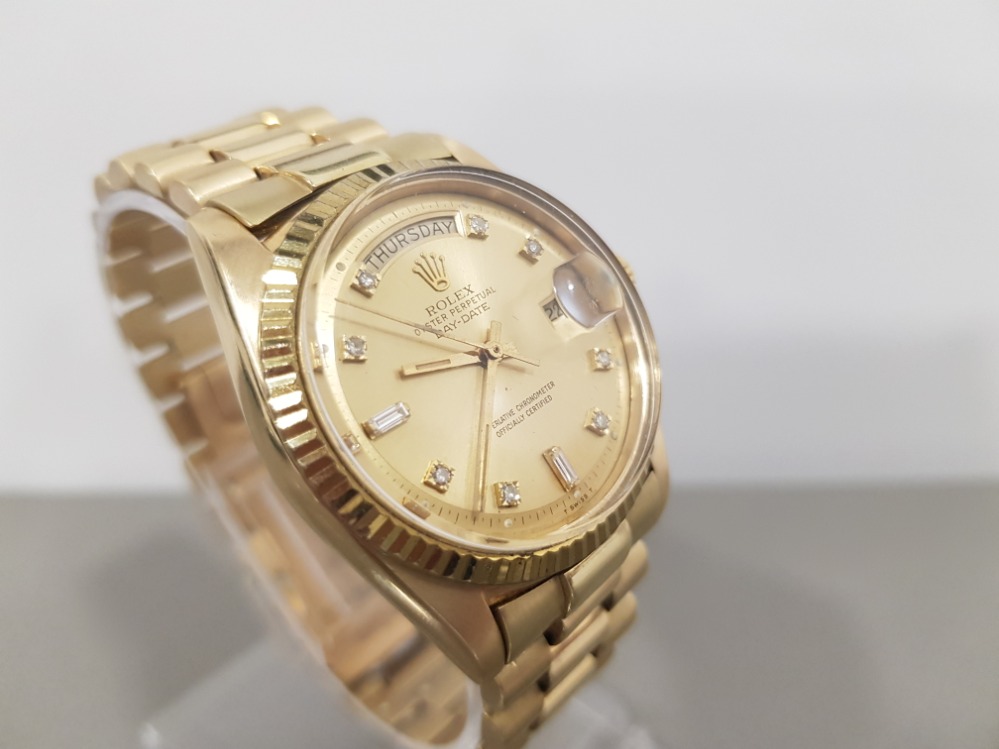 ROLEX GENTS 18CT YELLOW GOLD DAYDATE WATCH DIAMOND DOT CHAMPAGNE DIAL PRESIDENT GOLD STRAP IN GOOD - Image 3 of 4