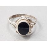 A SILVER AND OVAL ONYX RING SIZE J 1/2 1.9G GROSS