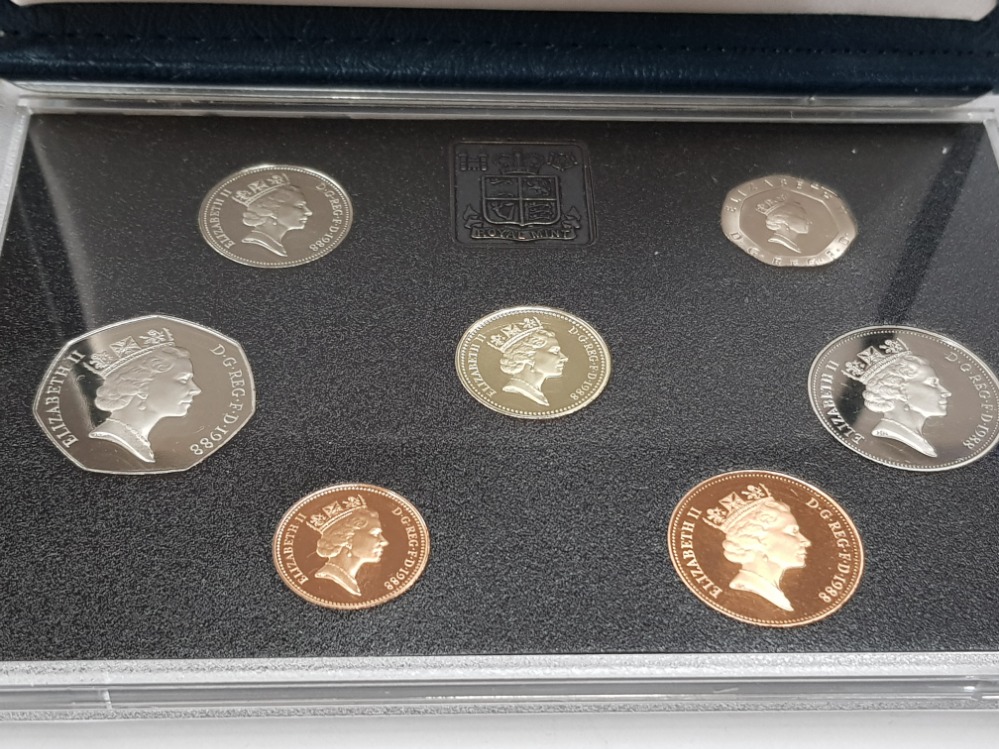 2 PROOF YEARLY SETS INCLUDING 2006 BRUNEL SET OF 13 COINS CONTAINING 5 POUND VIVAT REGINA, 2X 2 - Image 4 of 9