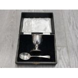 BIRMINGHAM HALLMARKED SILVER 1963 2 PIECE CHRISTENING SET BY JOHN ROSE 35.6G