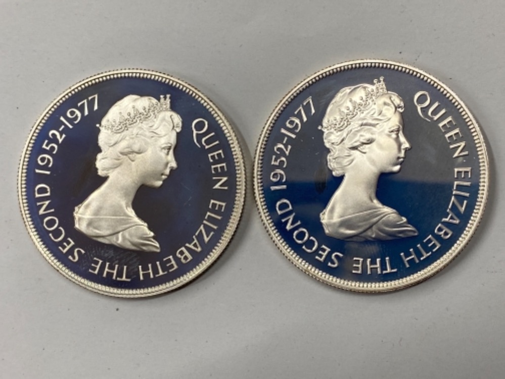 TWO SILVER QUEEN ELIZABETH II CROWNS INCLUDES 1977 SILVER JERSEY 25P COIN AND 1977 SILVER TRISTAN DA - Image 3 of 4