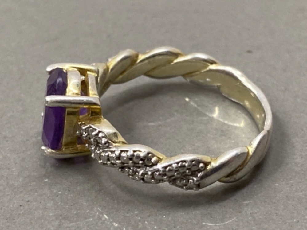 SILVER AND AMETHYST SOLITAIRE RING, 4.9G SIZE S - Image 2 of 2