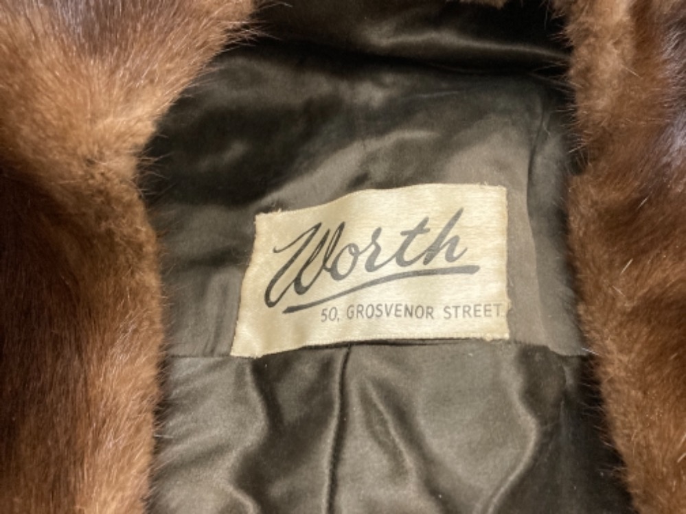 A VINTAGE LADIES FUR STOLE BY WORTH 50 GROSVENOR STREET - Bild 2 aus 3