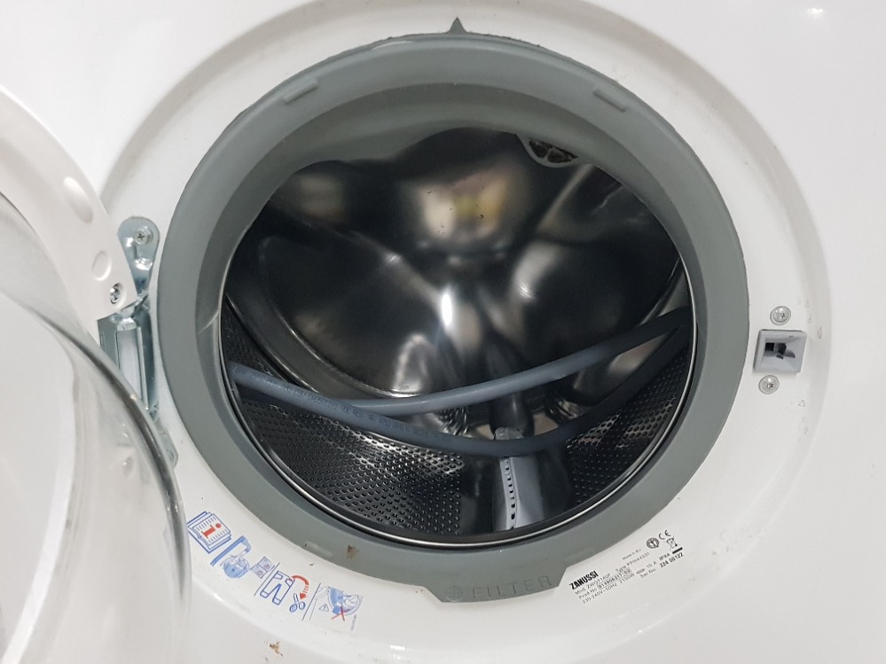 ZANUSSI FLEXI DOSE 64G 1400 SPIN WASHER IN WHITE - Image 4 of 4