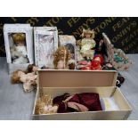 A LARGE COLLECTION OF DOLLS INCLUDING 8 PORCELAIN HEADED, 3 OF WHICH BOXED, ELIZABETH AND FRIENDS