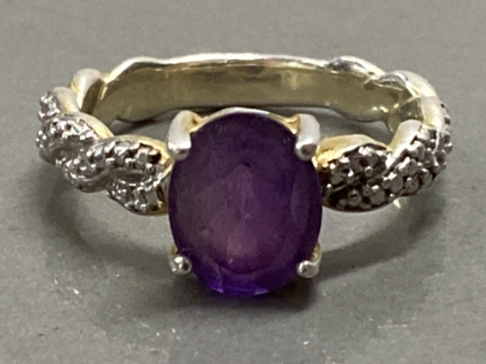 SILVER AND AMETHYST SOLITAIRE RING, 4.9G SIZE S