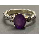 SILVER AND AMETHYST SOLITAIRE RING, 4.9G SIZE S