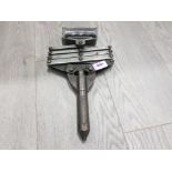 VINTAGE HEAVY DUTY LAZY TONG RIVET GUN BY TUCKER FASTENERS LTD