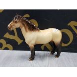 BESWICK HIGHLAND HORSE MACKIONNEACH DUN GLOSS FIGURINE