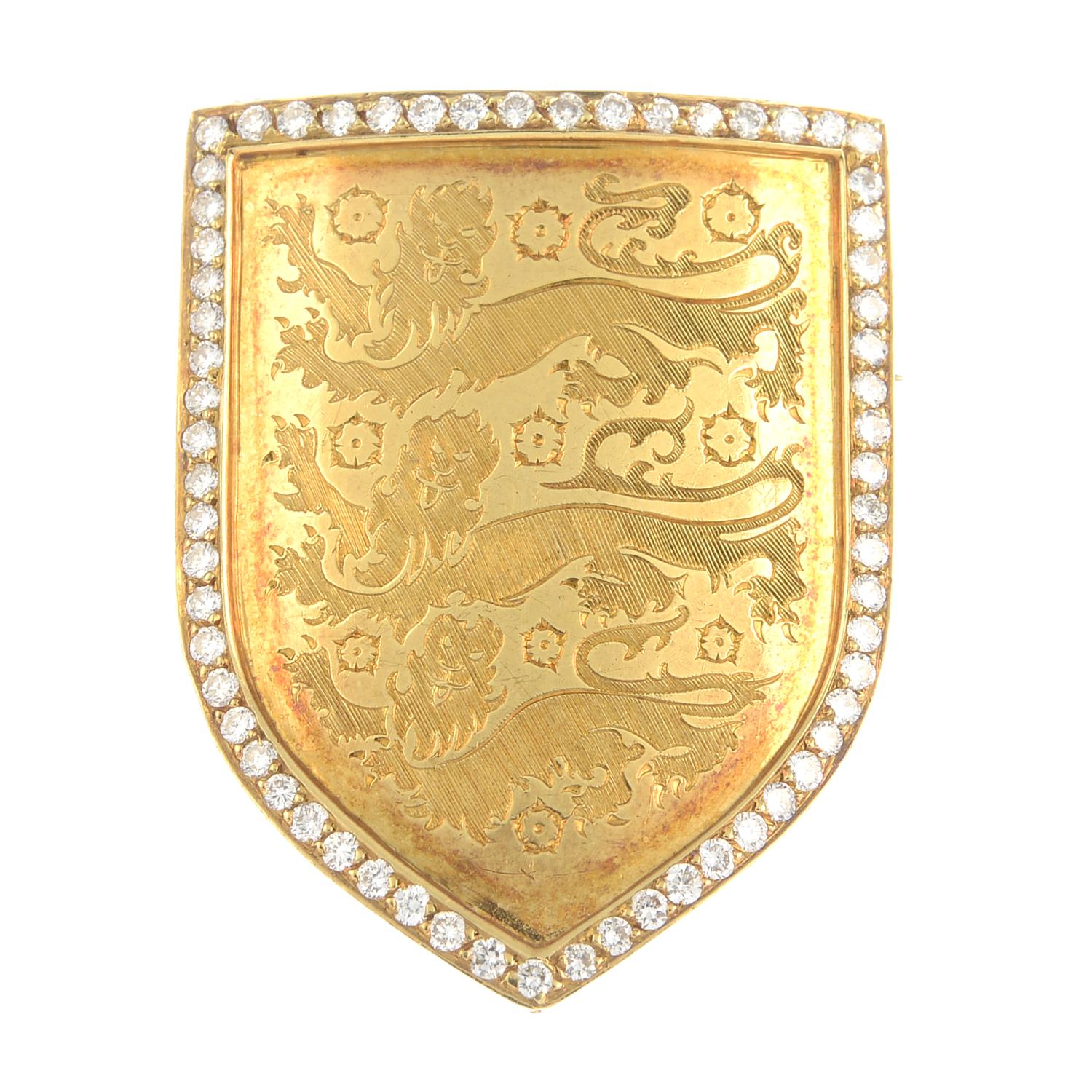 An 18ct gold diamond Football Association shield brooch. - Image 4 of 4