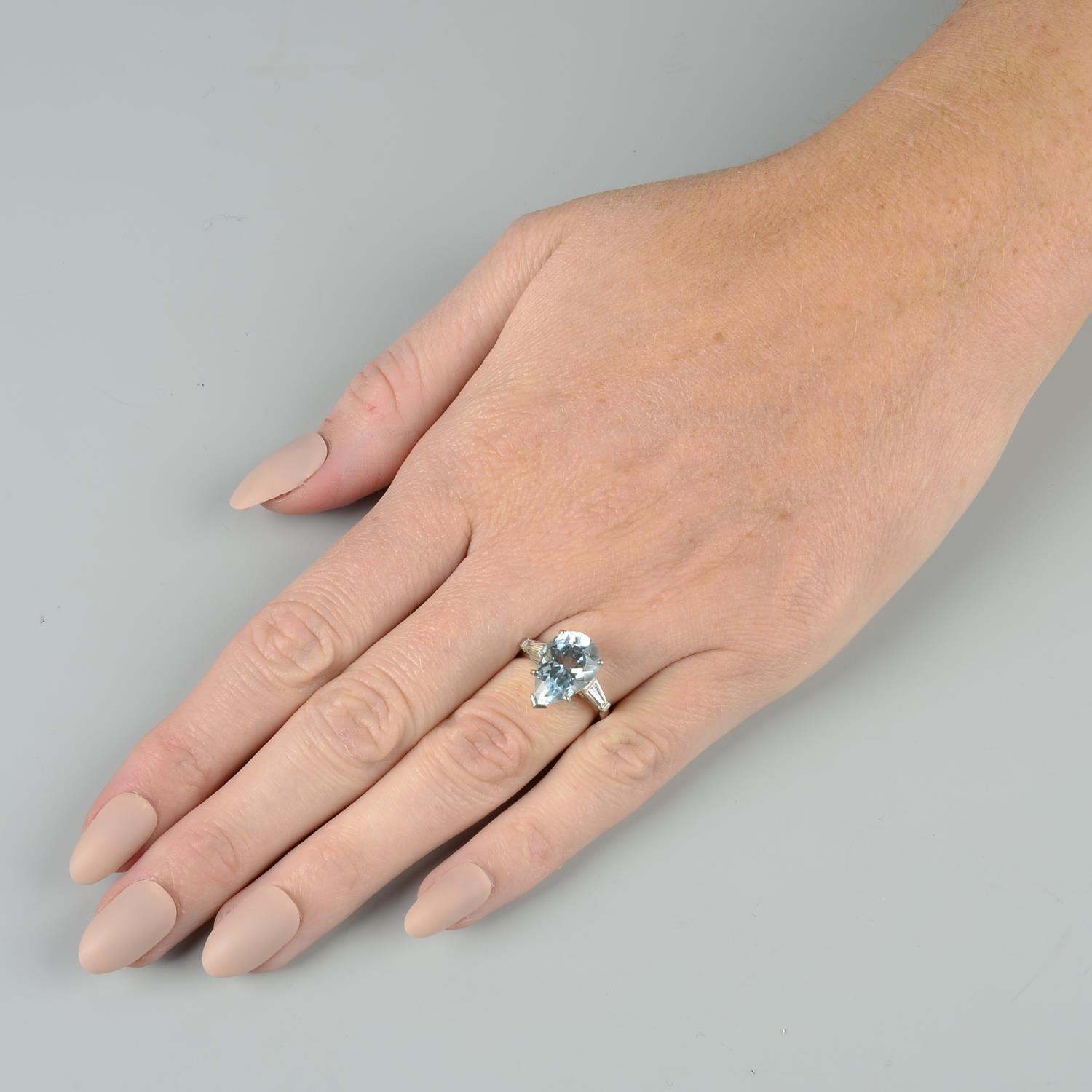 A platinum aquamarine single-stone ring, - Image 3 of 5