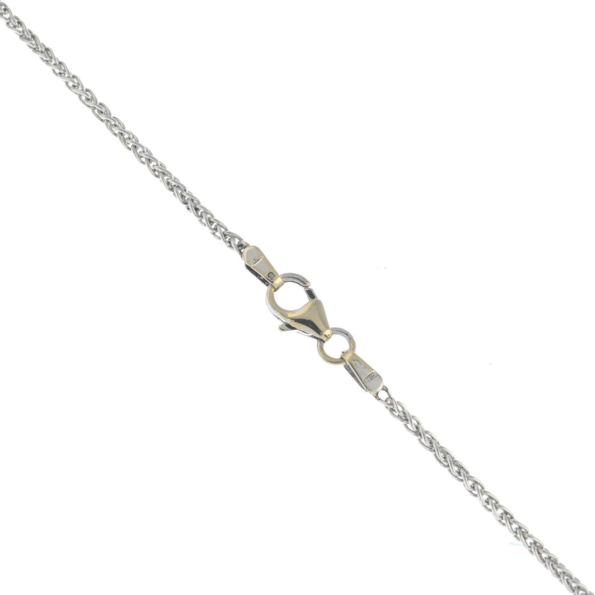 An 18ct gold brilliant-cut diamond stylised clover pendant, with spiga-link chain. - Bild 3 aus 5