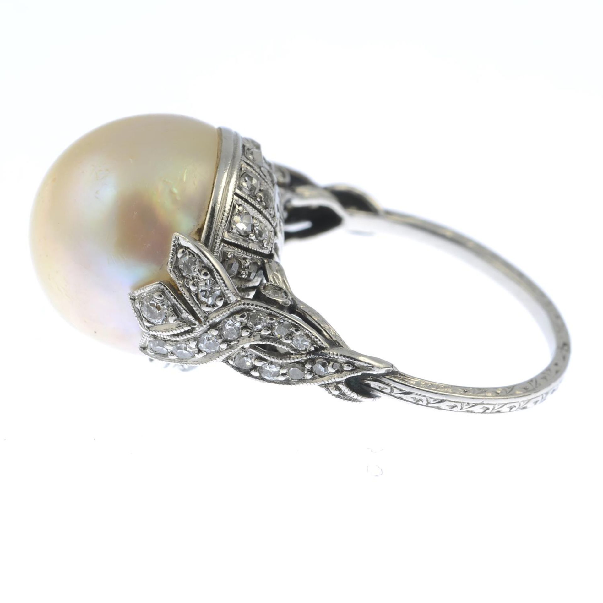 A mid 20th century platinum split pearl and vari-cut diamond dress ring.Estimated dimensions of - Image 2 of 5
