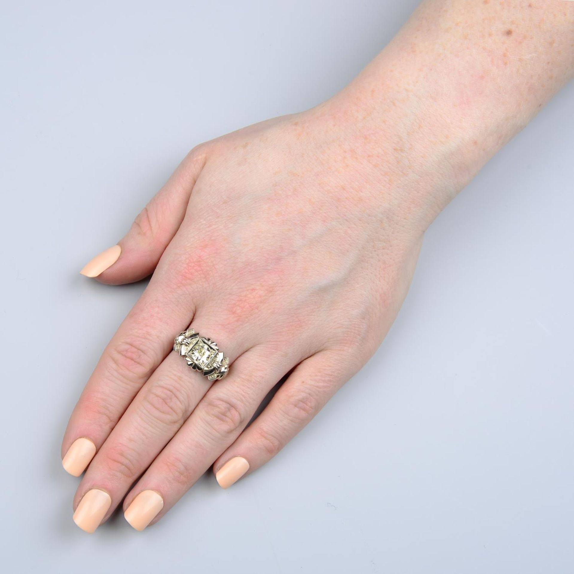 An old-cut diamond single-stone ring.Estimated diamond weight 0.75ct, - Bild 5 aus 5
