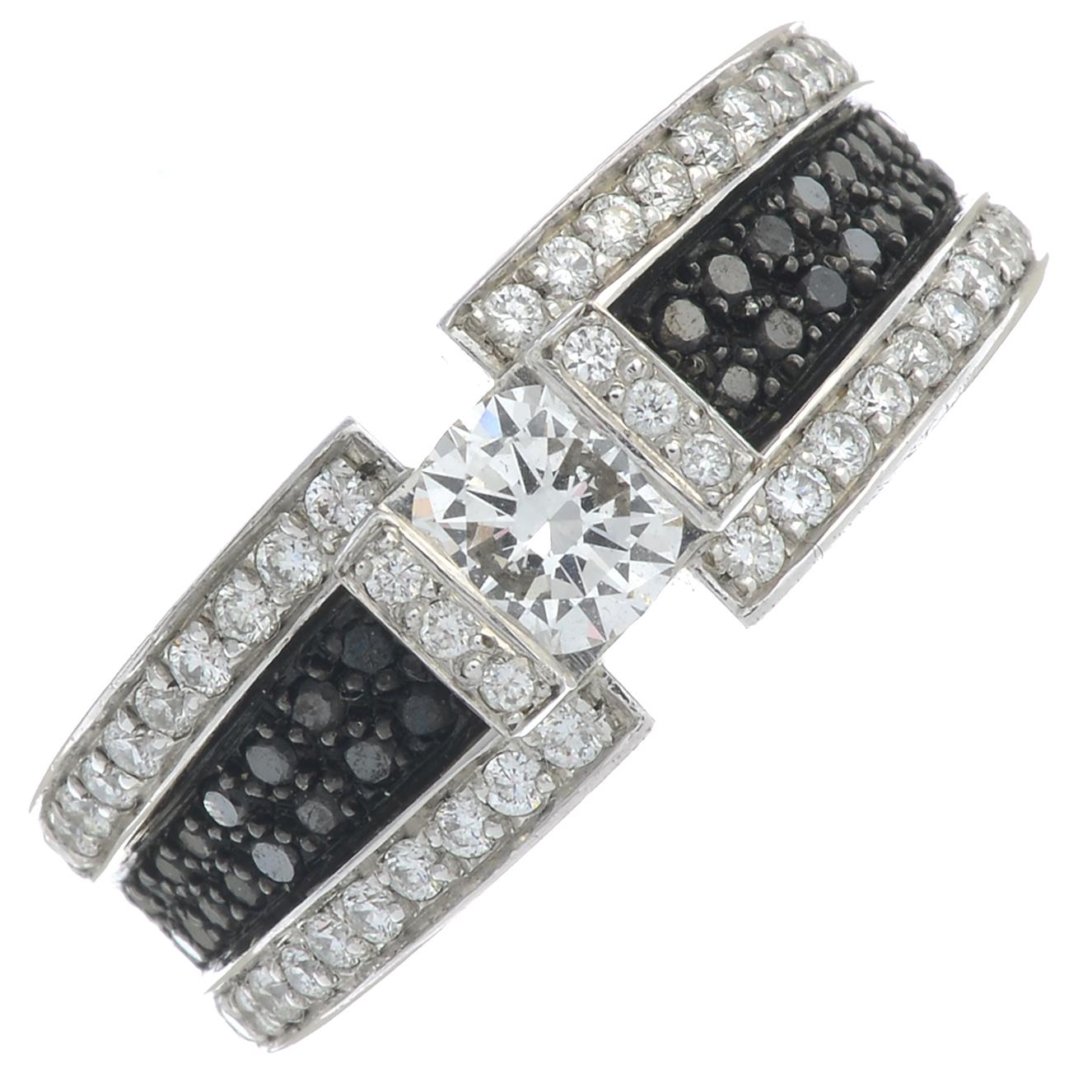 A brilliant-cut diamond single-stone ring,