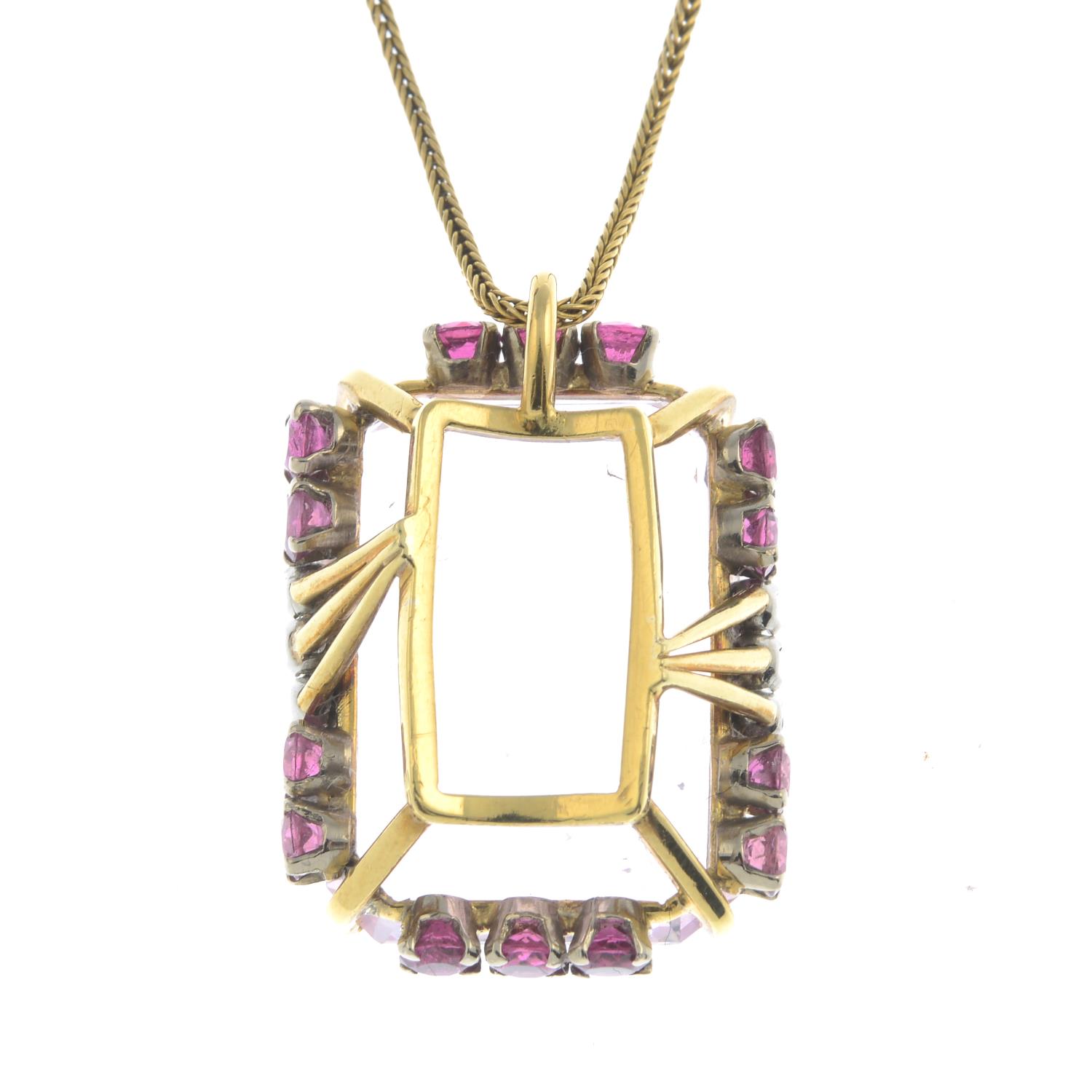 A rectangular-shape morganite, - Image 2 of 3