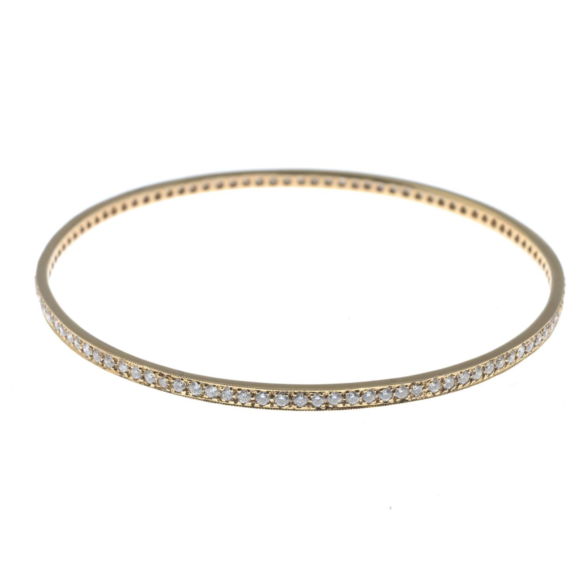 An 18ct gold brilliant-cut diamond bangle.Estimated total diamond weight 2cts, - Bild 2 aus 2