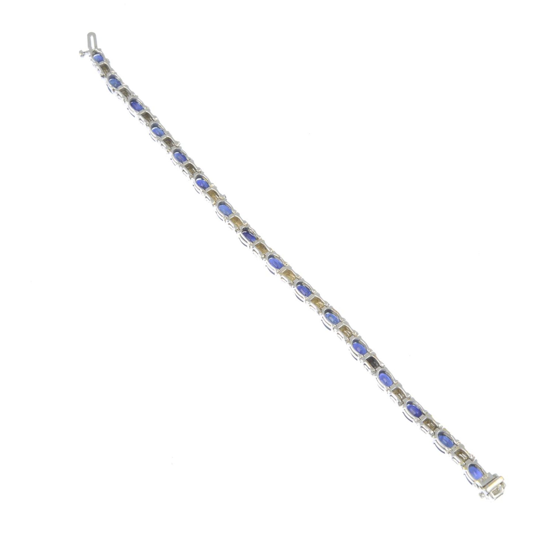 A 14ct gold sapphire and baguette-cut diamond line bracelet.Estimated total diamond weight - Bild 3 aus 3