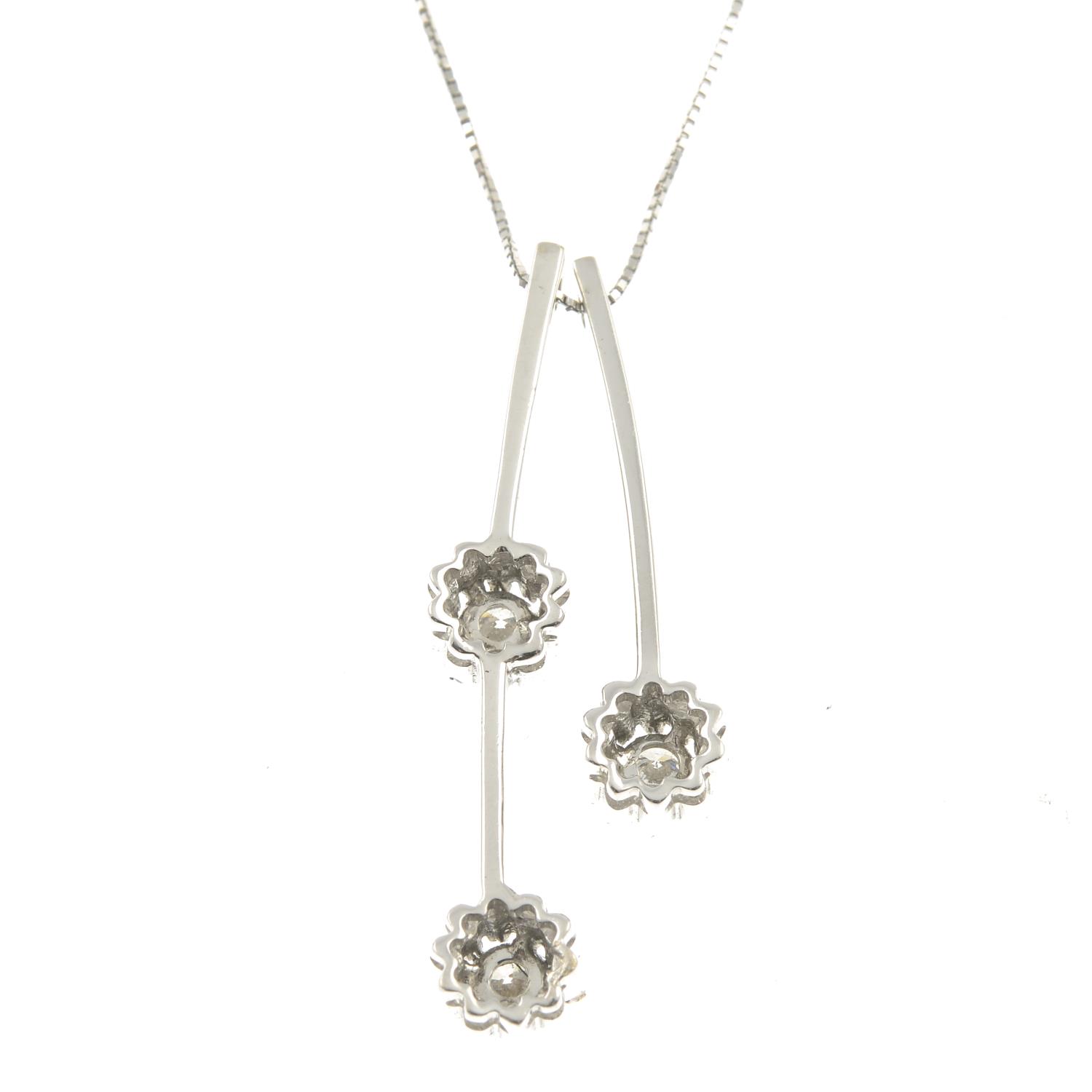 A diamond pendant, - Image 2 of 3