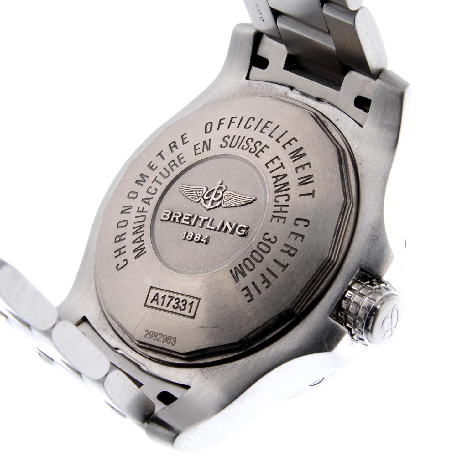 BREITLING - a gentleman's Avenger II Seawolf bracelet watch. - Image 2 of 2