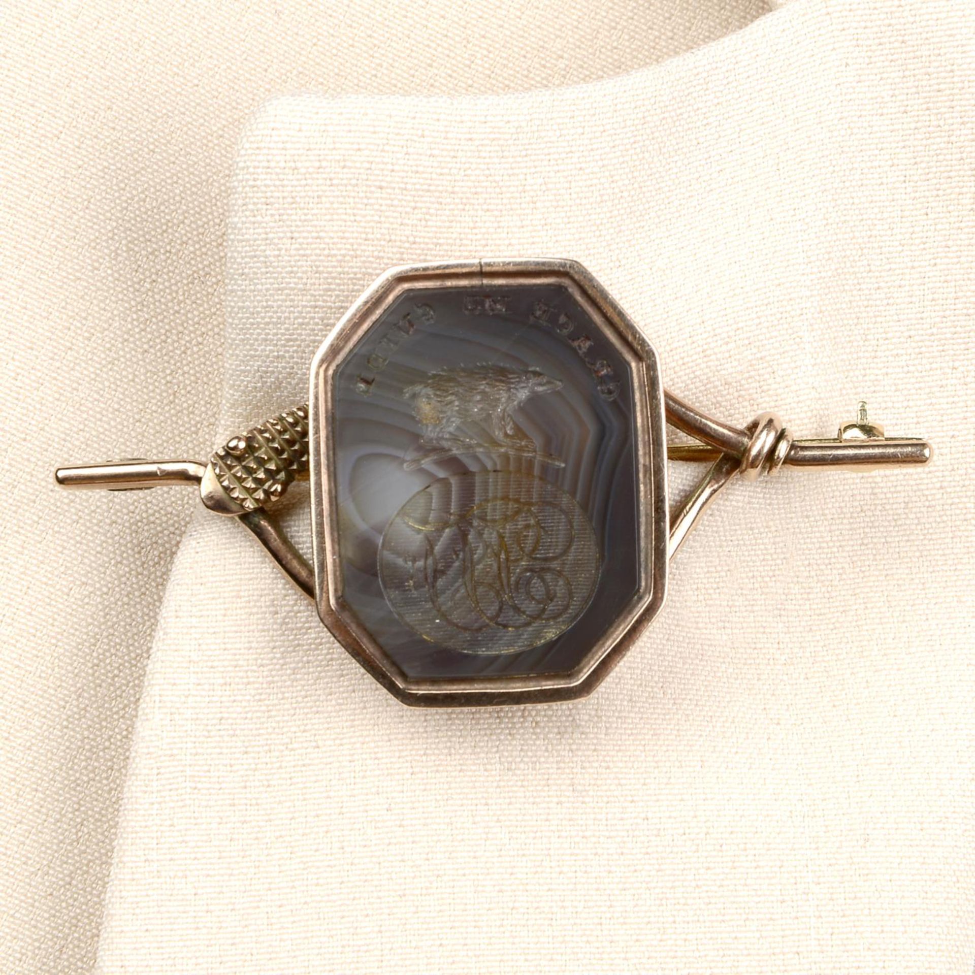 A gold hardstone seal and snake motif brooch.Engraved with initials, - Image 3 of 4