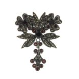 Early 20th century gold garnet and imitation pearl pendant, length 3cms, 2gms.