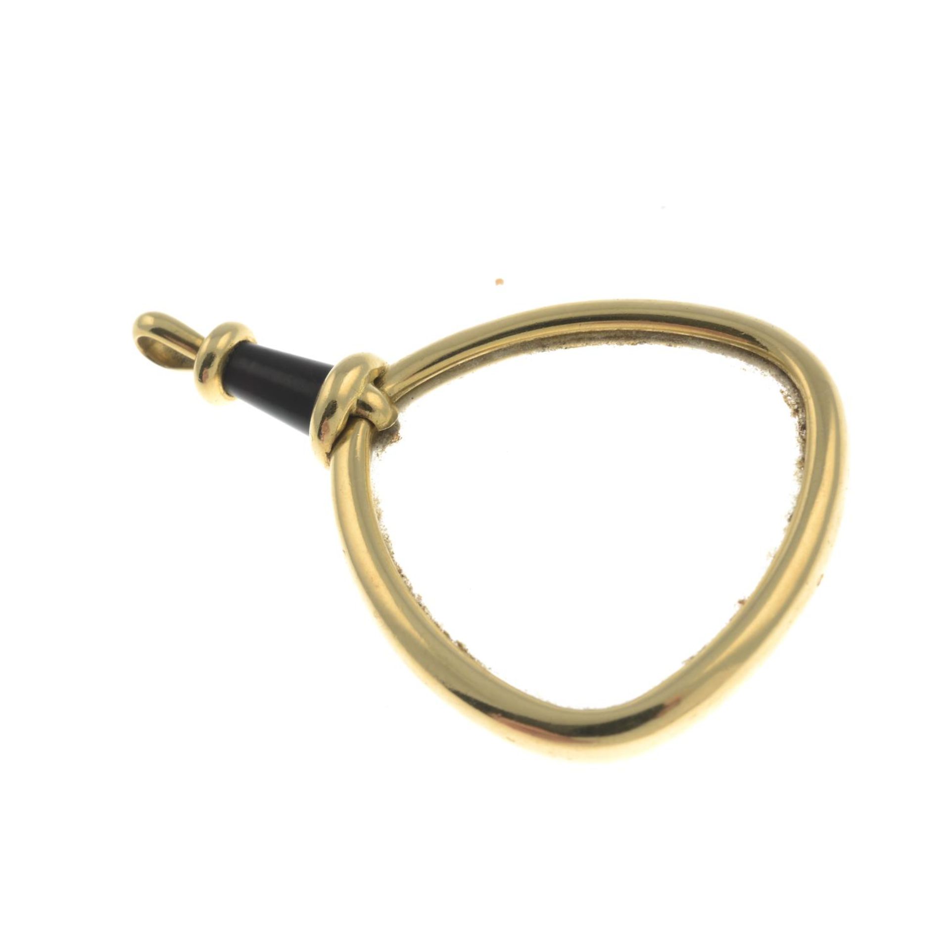 A magnifying glass.French assay marks for 18ct gold.Length 6.3cms. - Image 2 of 2