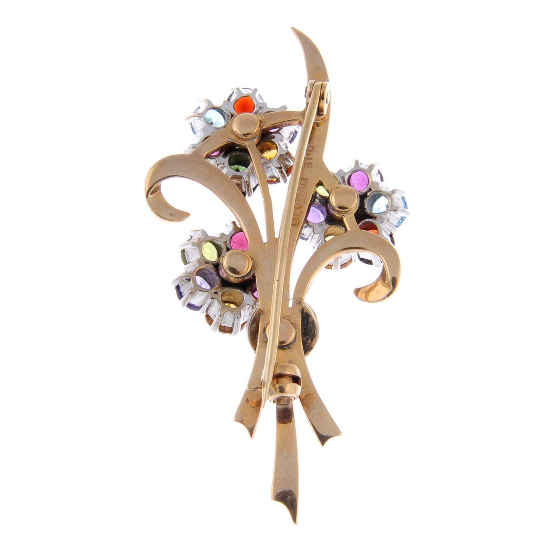 A mid 20th century 9ct gold gem-set cluster floral spray brooch, with rose-cut diamond accents. - Bild 2 aus 2