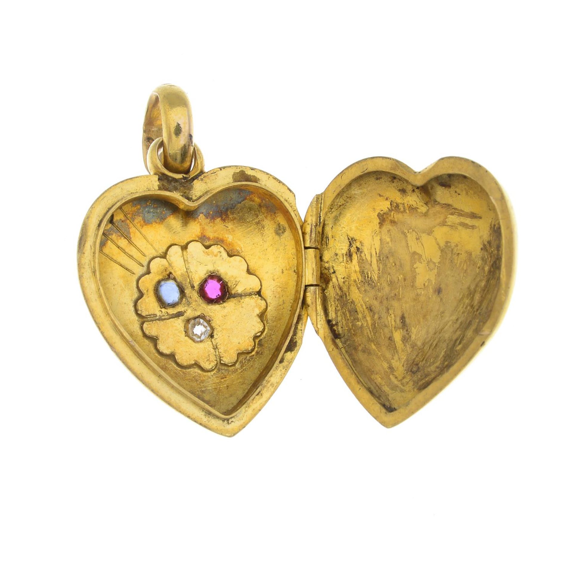 A late Victorian 15ct gold ruby, sapphire and diamond heart locket pendant. - Bild 4 aus 5