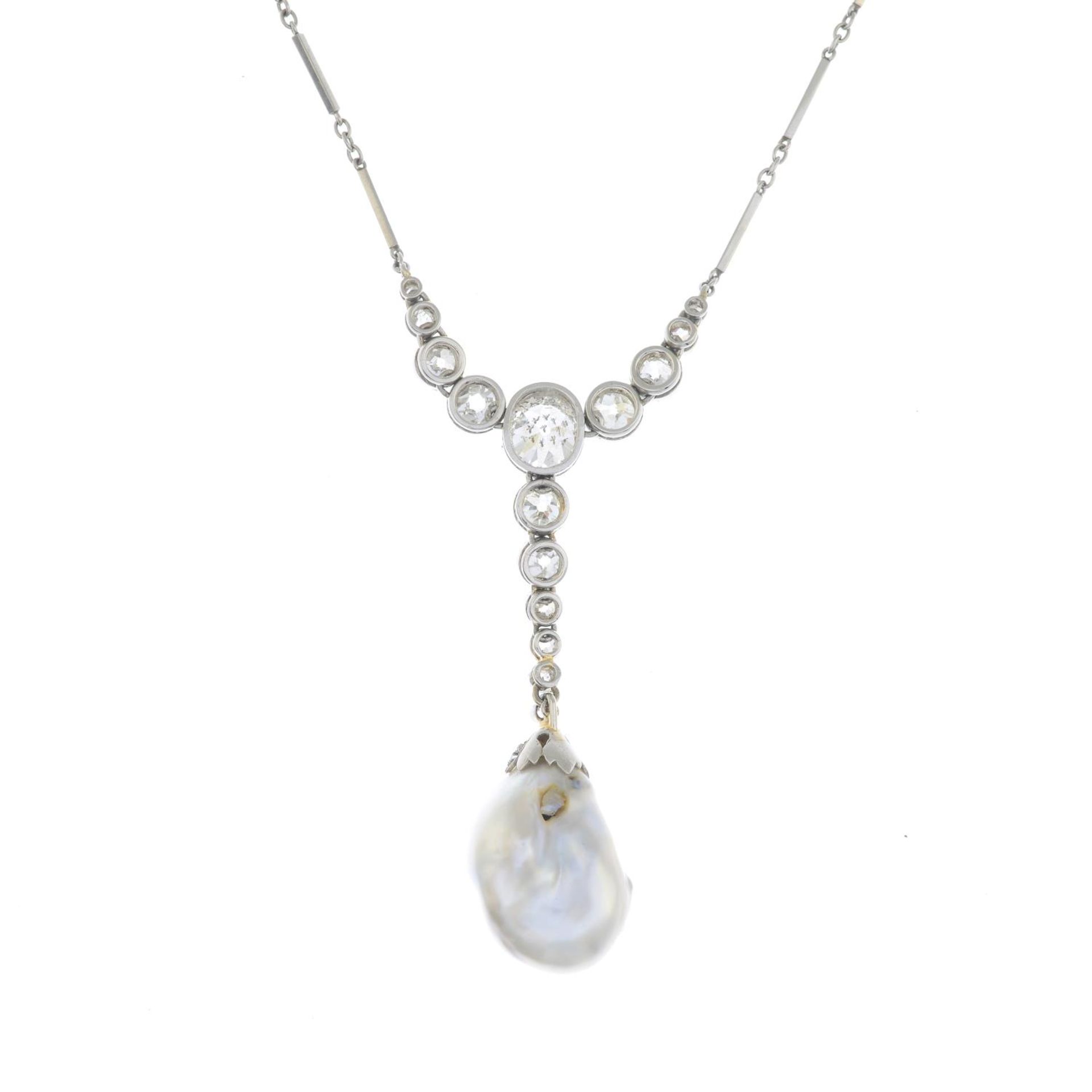 An early 20th century platinum natural saltwater baroque pearl and old-cut diamond necklace.Pearl - Bild 2 aus 8