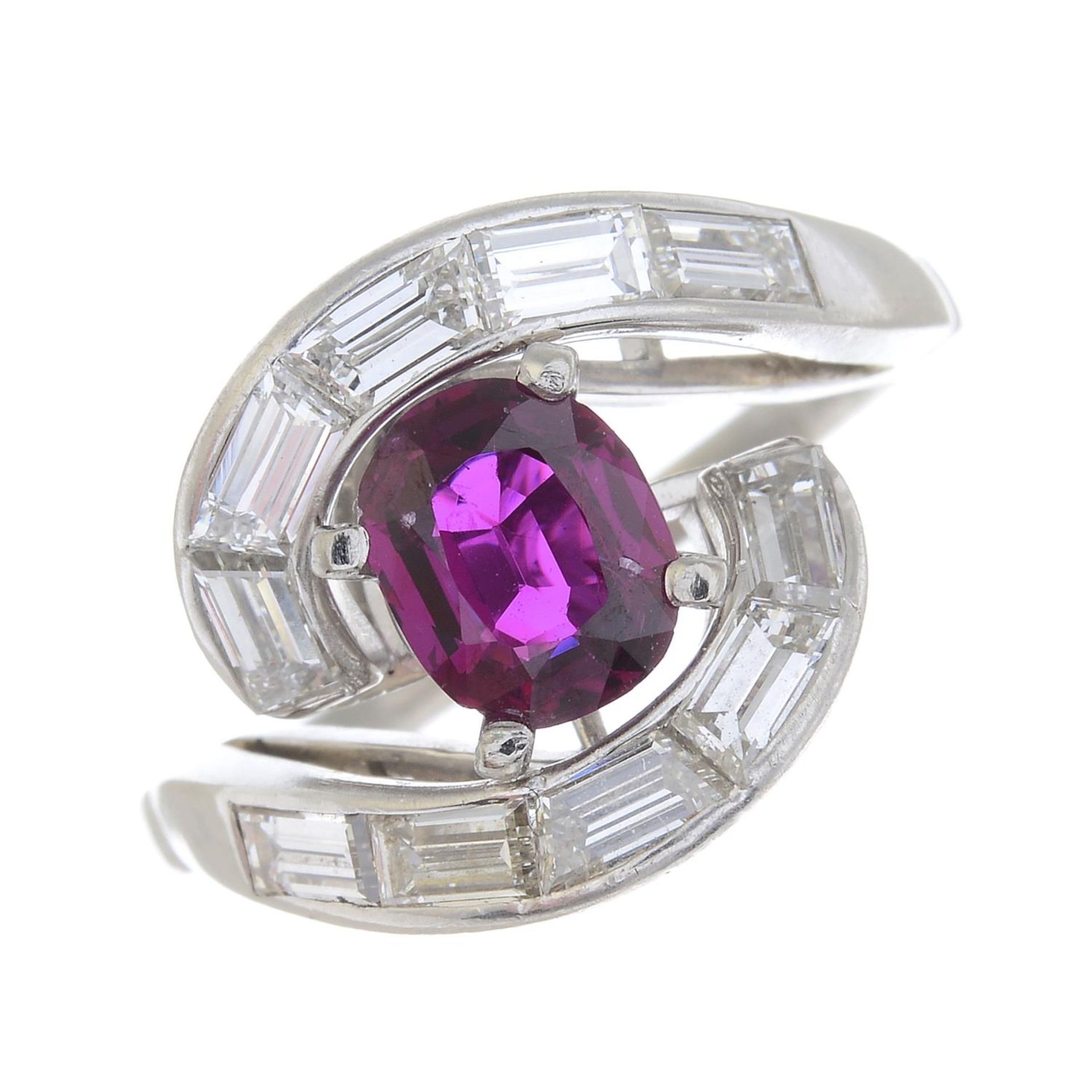 A Thai ruby and baguette-cut diamond asymmetric dress ring.With report number 80249-51, - Bild 6 aus 6